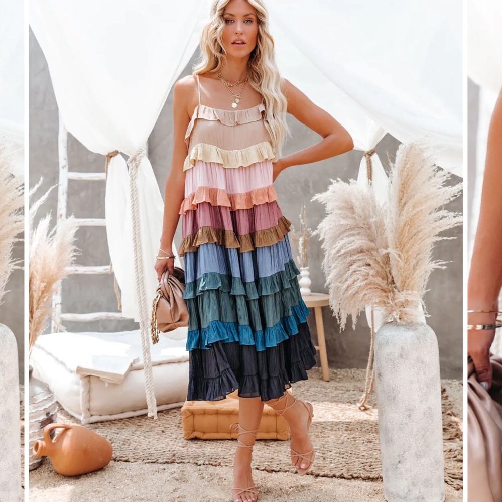 Cute dress from Vici brand is storia